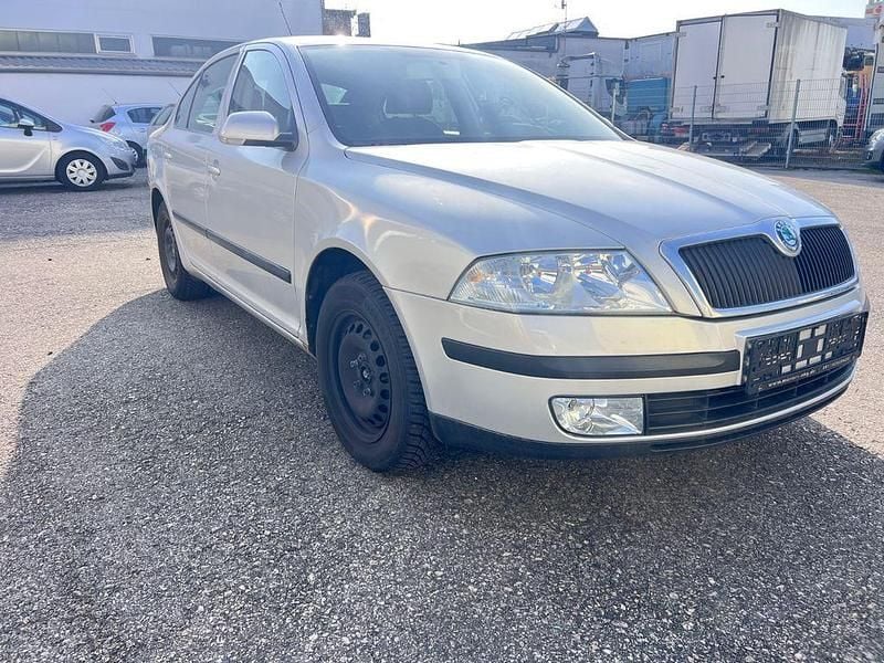 Gebraucht Skoda Octavia Ambiente 102 PS (75 kW) 2005 Silber Limousine