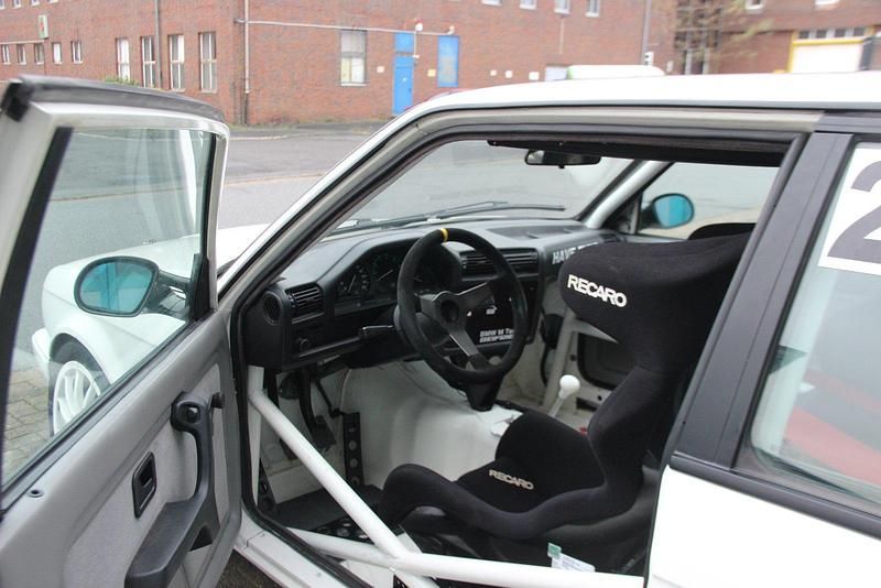 Gebraucht BMW 325 Basis 190 PS (139 kW) 1989 Weiß Limousine