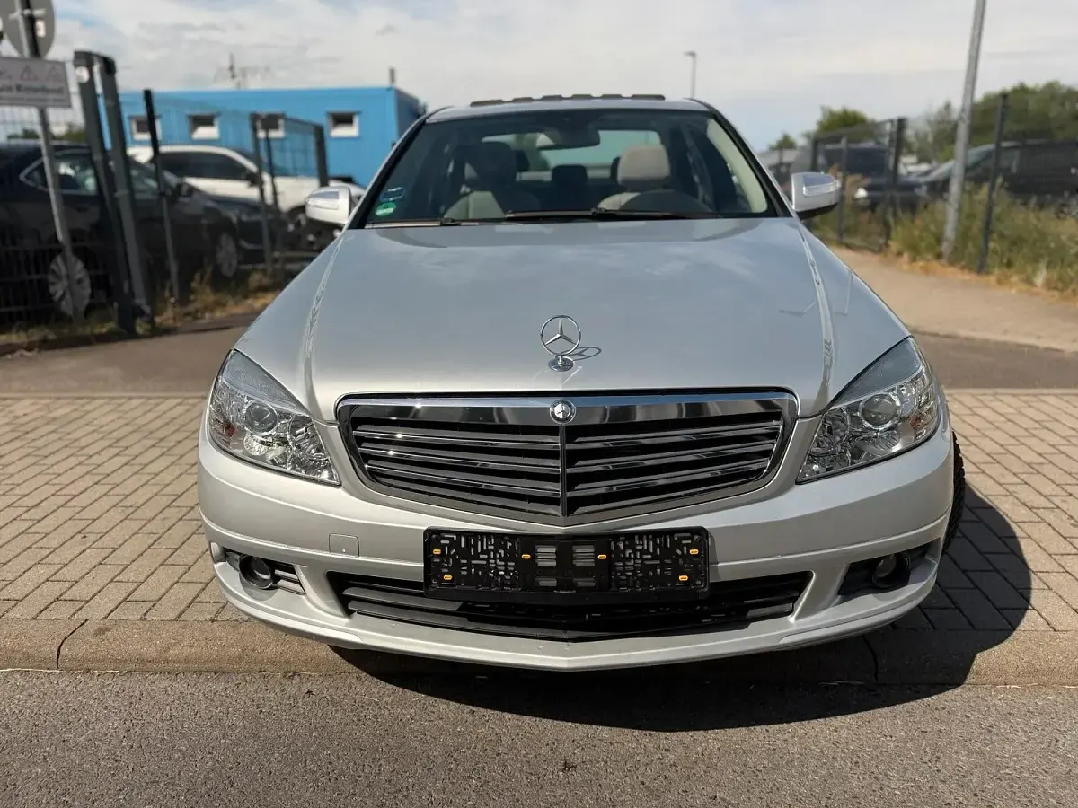 Gebraucht Mercedes C250 136 PS (100 kW) 2007 Silber Limousine