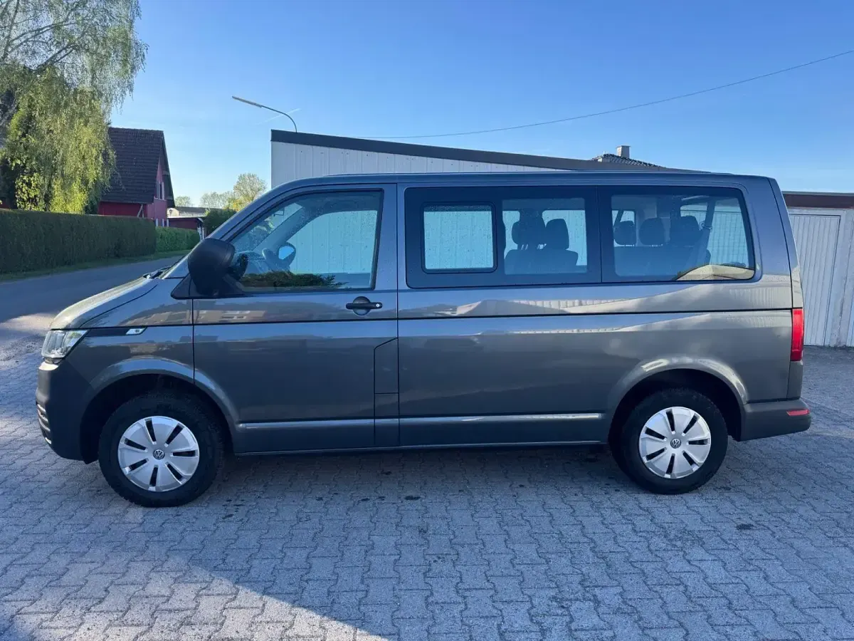 Używany VW Transporter 150 KM (110 kW) 2021 Szary Van