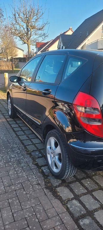Gebraucht Mercedes A150 95 PS (69 kW) 2008 Schwarz Limousine
