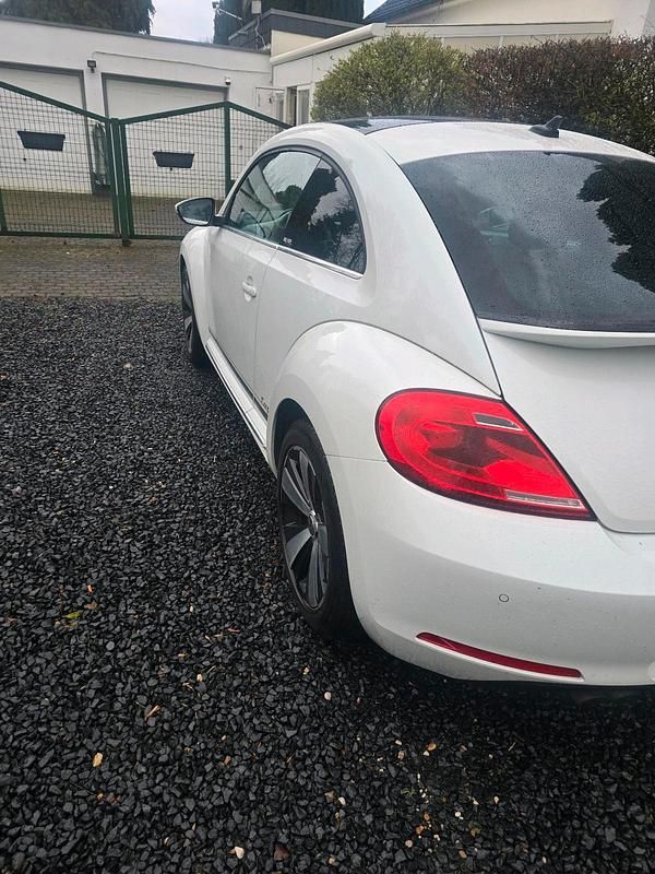 Gebraucht VW Beetle 150 PS (110 kW) 2015 Weiß Kleinwagen