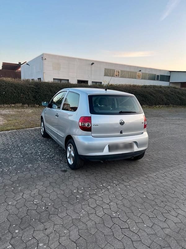 Gebraucht VW Fox 75 PS (55 kW) 2009 Silber Kleinwagen