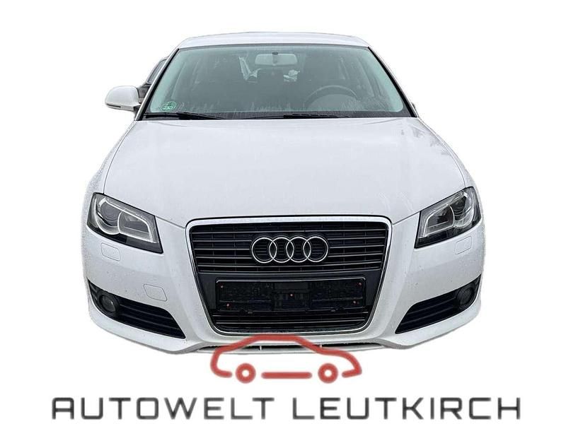 Weiß Gebraucht 2009 Audi A3 Sportback Ambition Kleinwagen | 2.980 € (Superpreis) - Bild 1/2