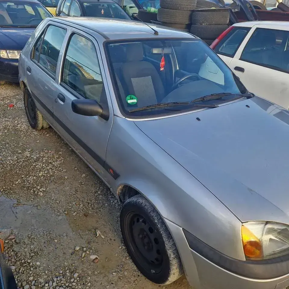 Gebraucht Ford Fiesta 60 PS (44 kW) 2002 Grau Kleinwagen