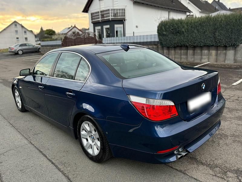 Gebraucht BMW 525 192 PS (141 kW) 2004 Blau Limousine