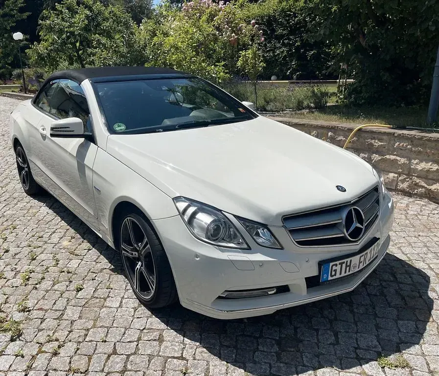 Gebraucht Mercedes E200 Avantgarde 184 PS (135 kW) 2012 Weiß Cabrio