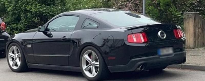 Gebraucht Ford Mustang GT 417 PS (306 kW) 2012 Schwarz Coupé
