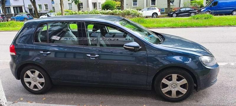 Gebraucht VW Golf VI 105 PS (77 kW) 2011 Blau Kleinwagen