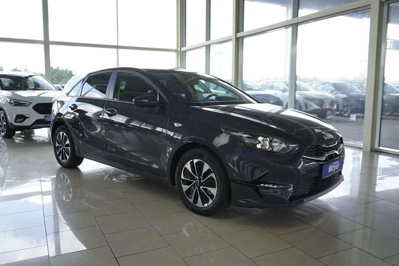 Pentametal Neu 2025 Kia Ceed Limousine | 21.910 € (Guter Preis) - Bild 1/4