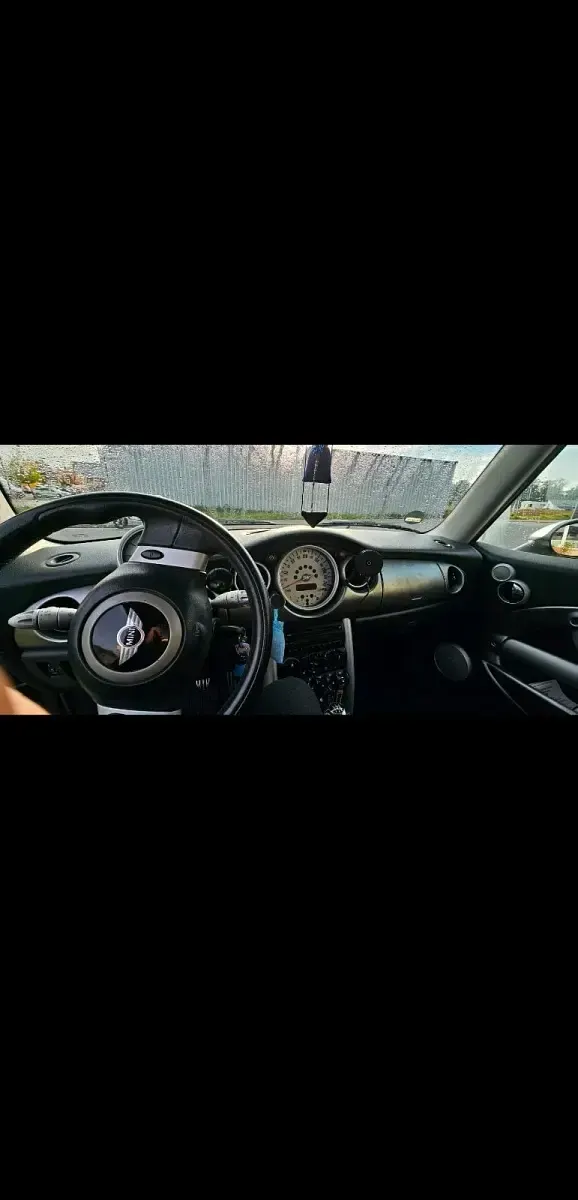 Gebraucht Mini ONE 90 PS (66 kW) 2004 Schwarz Kleinwagen