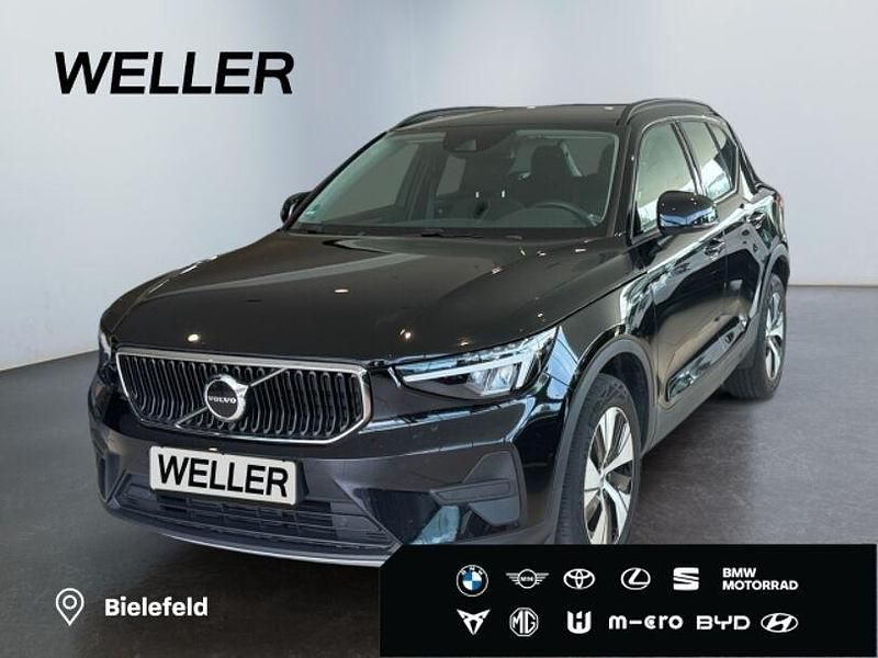 Schwarz Gebraucht 2022 Volvo XC40 Momentum SUV | 27.990 € (Fairer Preis) - Bild 1/4