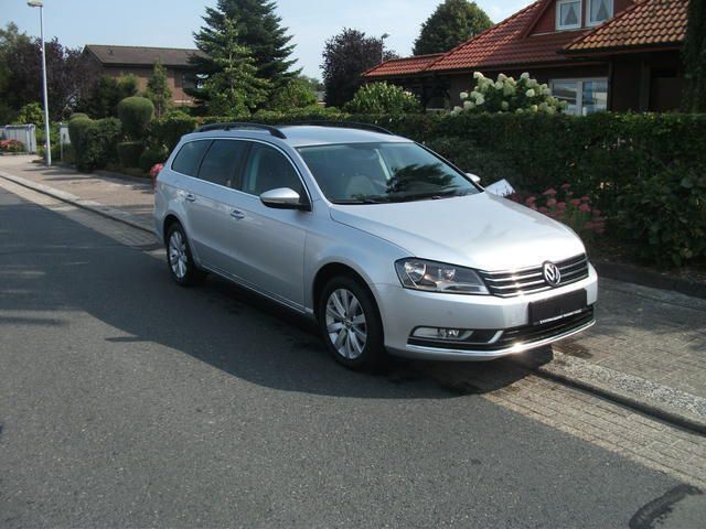 Gebraucht VW Passat 122 PS (89 kW) 2011 Silber metallic Kombi