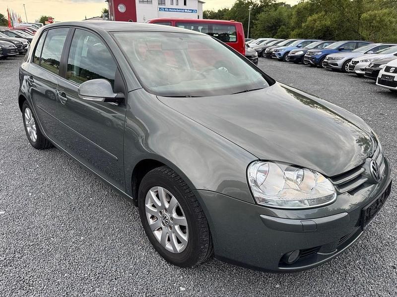 Grün Gebraucht 2005 VW Golf V Comfortline Limousine | 1.180 € (Guter Preis) - Bild 1/4