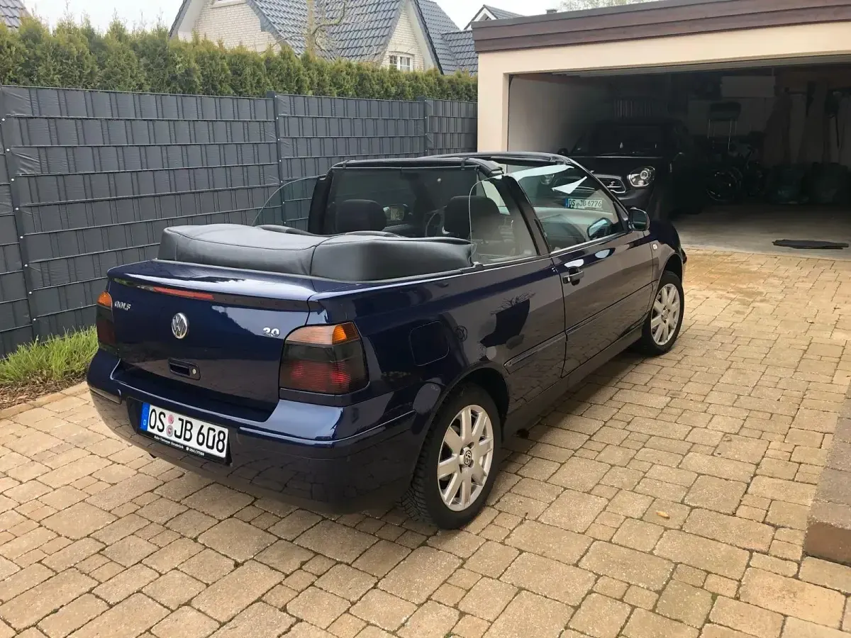 Gebraucht VW Golf 116 PS (85 kW) 2001 Blau Cabrio