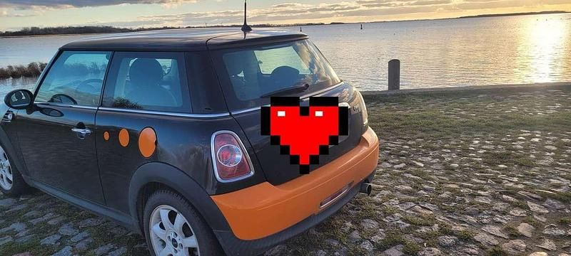 Gebraucht Mini ONE 98 PS (72 kW) 2011 Schwarz Kleinwagen