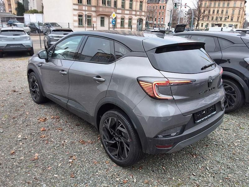 Neu Renault Captur 140 PS (102 kW) 2026 Grau SUV