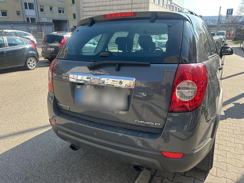 Gebraucht Chevrolet Captiva 180 PS (132 kW) 2011 Grau SUV