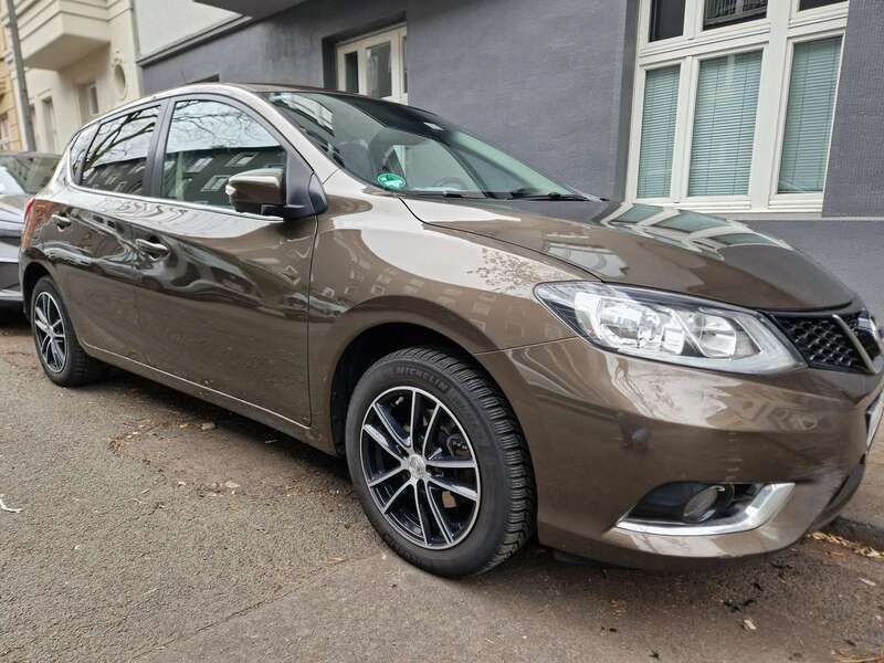 Braun Gebraucht 2018 Nissan Pulsar Tekna Limousine | 9.850 € (Fairer Preis) - Bild 1/4