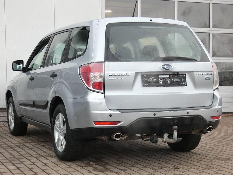 Gebraucht Subaru Forester Active 147 PS (108 kW) 2012 Silber SUV