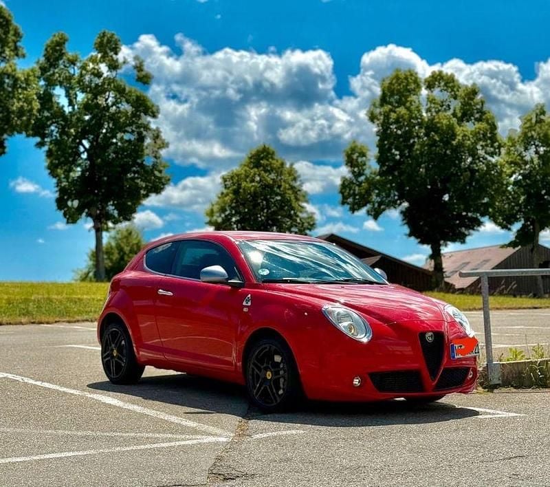 Rot Gebraucht 2008 Alfa Romeo MiTo Kleinwagen | 7.950 € - Bild 1/4