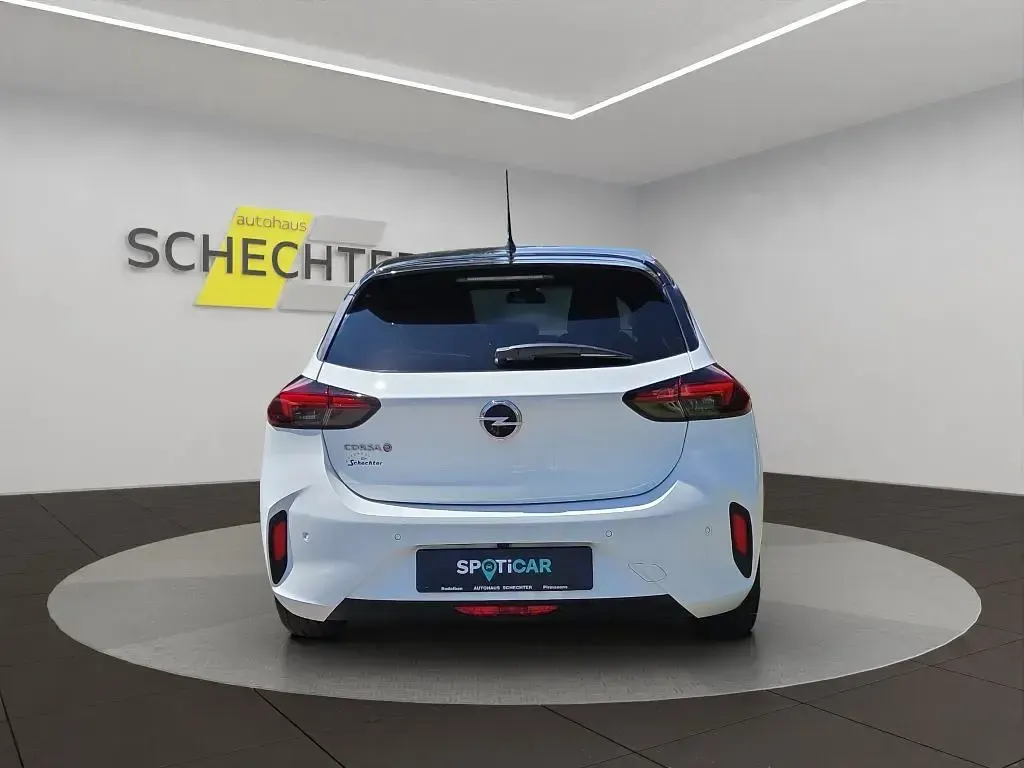 Gebraucht Opel Corsa-e Ultimate 100 kW (136 PS) 2021 Weiß Kleinwagen
