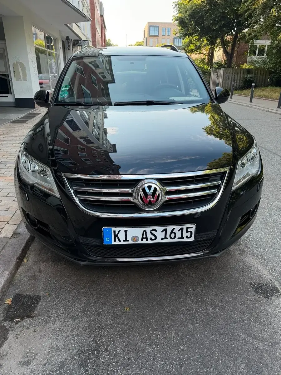 Gebraucht VW Tiguan 122 PS (89 kW) 2010 Schwarz SUV