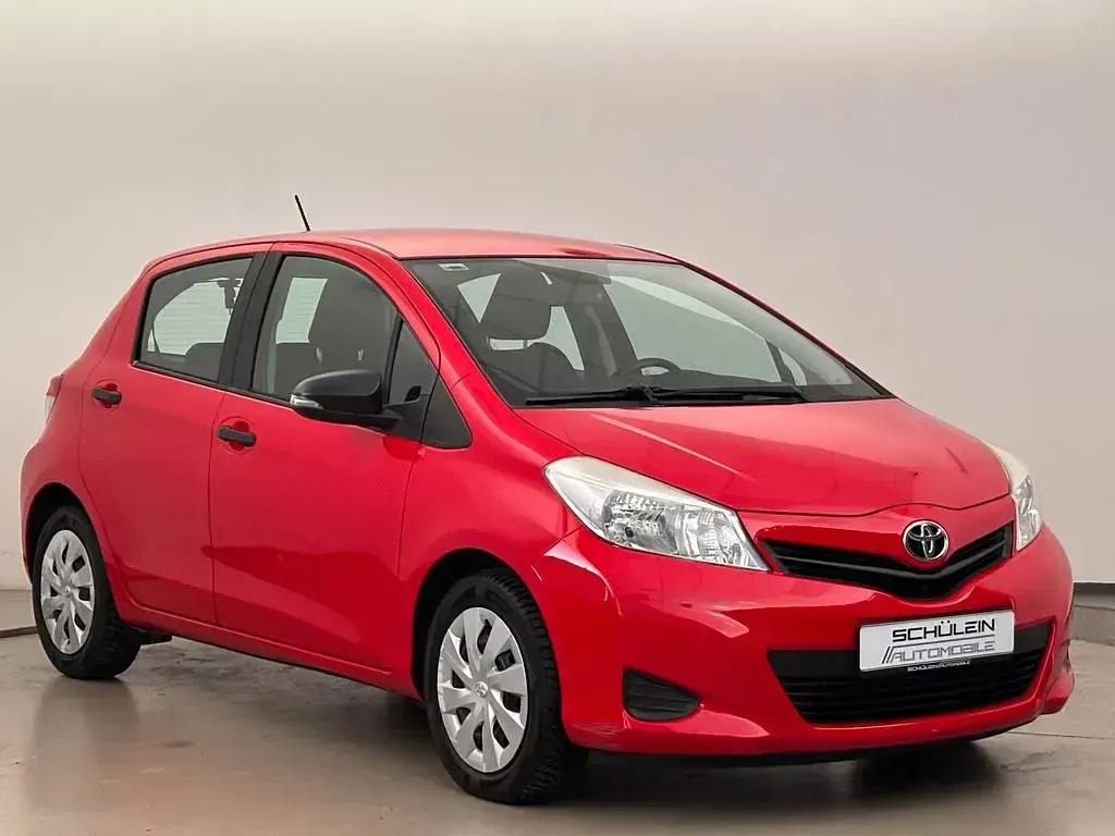 Gebraucht Toyota Yaris Cool 99 PS (72 kW) 2012 Super red 5 Kleinwagen