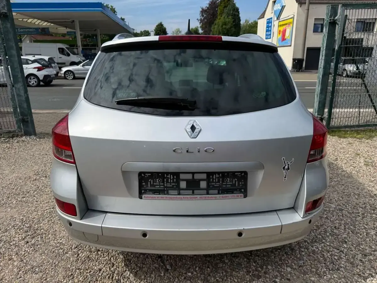 Gebraucht Renault Clio GrandTour Luxe 101 PS (74 kW) 2010 Silber Kombi