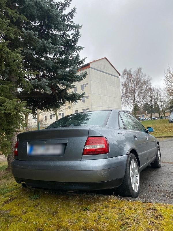 Gebraucht Audi A4 150 PS (110 kW) 1999 Andere farben Kleinwagen