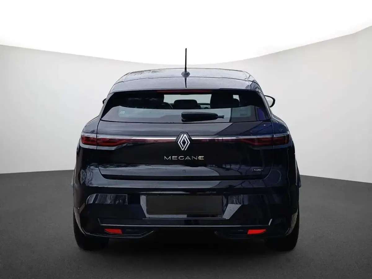 Gebraucht Renault Megane E-Tech Equilibre 96 kW (131 PS) 2023 Sternenschwarz Limousine