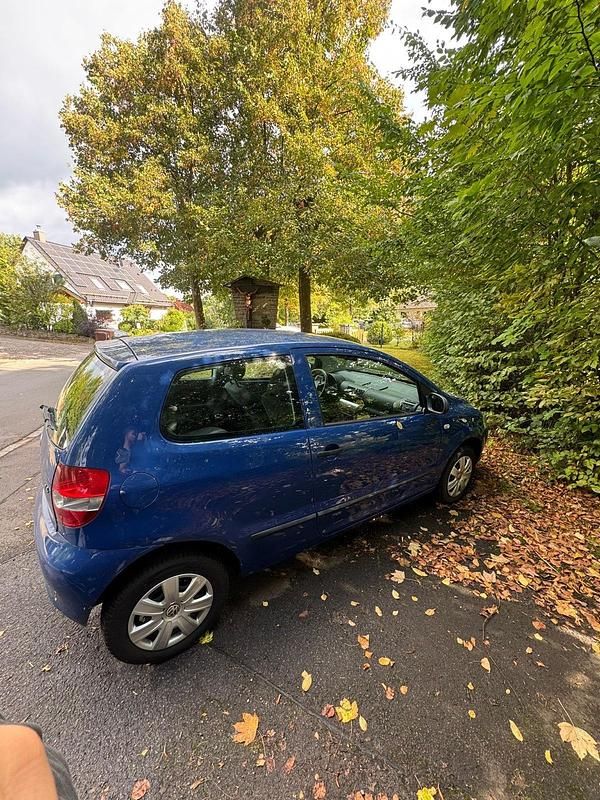 Second-hand VW Fox 74 CP (54 kW) 2005 Albastru Hatchback