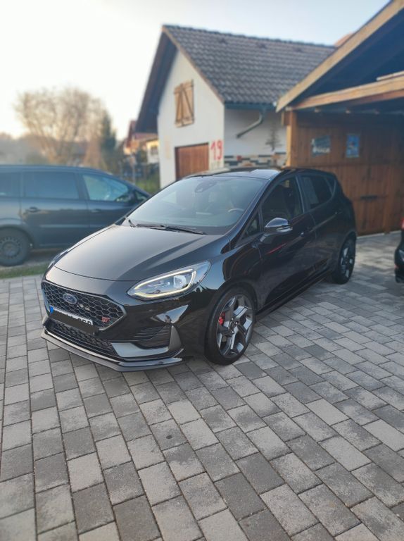 Schwarz Gebraucht 2022 Ford Fiesta ST Kleinwagen | 19.990 € (Fairer Preis) - Bild 1/4