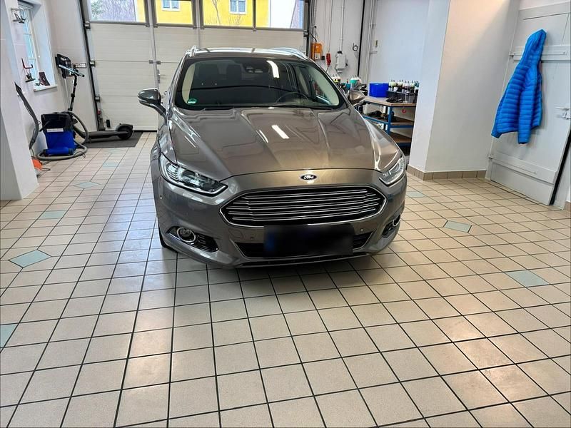 Gebraucht Ford Mondeo 160 PS (117 kW) 2015 Andere farben Kombi