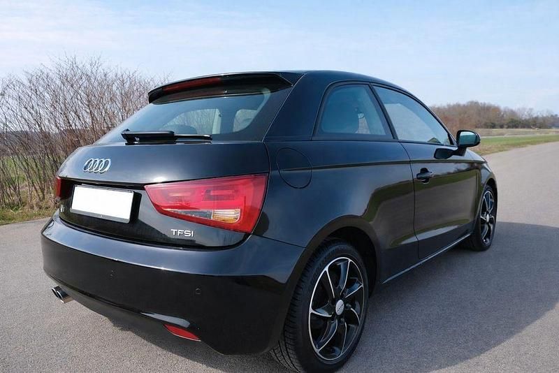 Gebraucht Audi A1 Ambition 122 PS (89 kW) 2013 Schwarz Kleinwagen