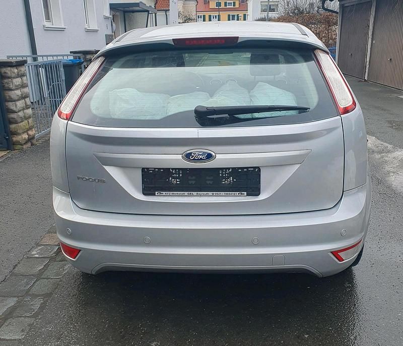 Usata Ford Focus 101 CV (74 kW) 2010 Argento Berlina