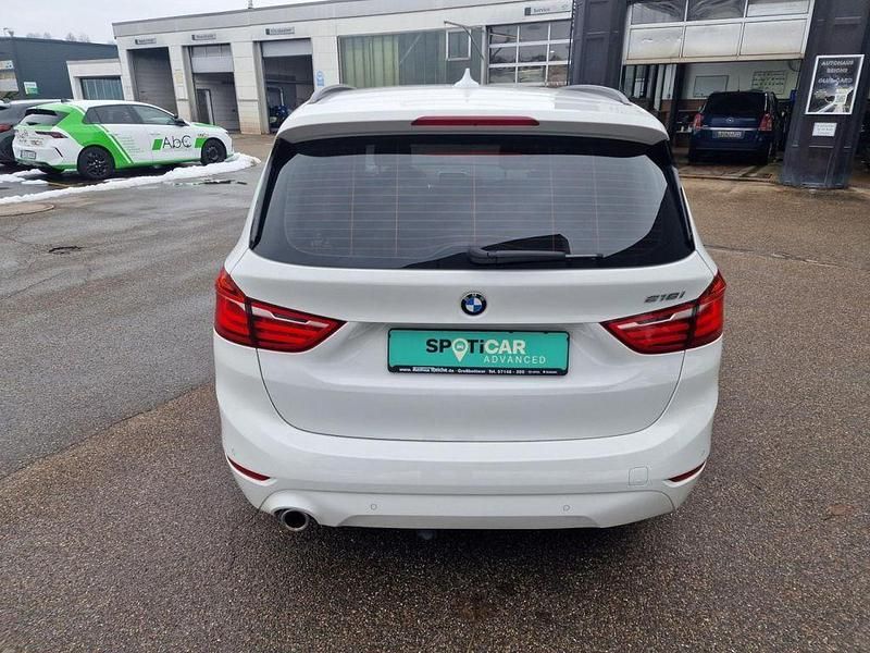 Gebraucht BMW 218 Advantage 136 PS (100 kW) 2021 Weiß Van / Kleinbus