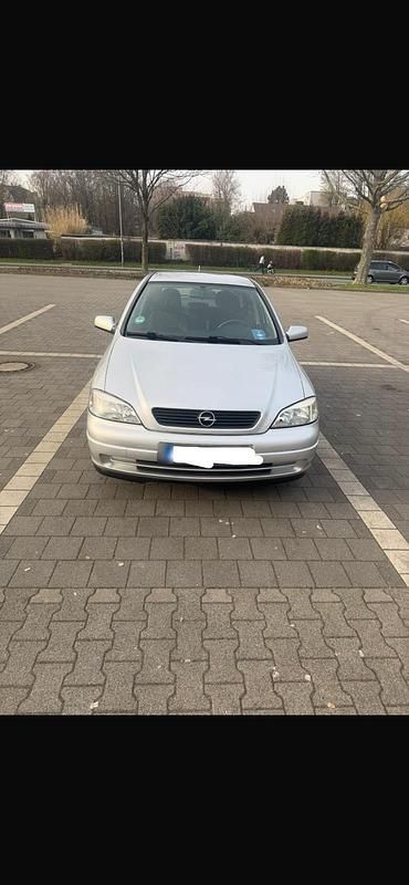 Second-hand Opel Astra 101 CP (74 kW) 2000 Argintiu Berlinǎ