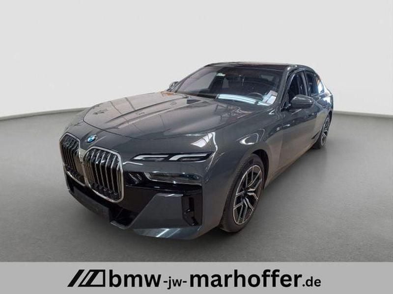 Gebraucht BMW 740 286 PS (210 kW) 2025 Dravitgrau metallic (metallic) Limousine