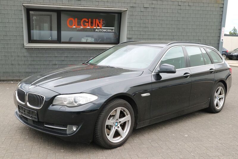 Schwarz Gebraucht 2011 BMW 520 Kombi | 6.900 € (Fairer Preis) - Bild 1/4