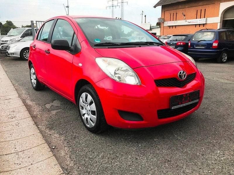 Rot Gebraucht 2009 Toyota Yaris Cool Kleinwagen | 2.499 € (Fairer Preis) - Bild 1/4