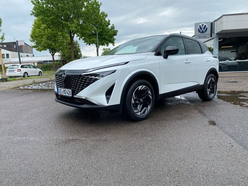 Weiß Gebraucht 2025 Nissan Qashqai 360º SUV | 30.990 € (Fairer Preis) - Bild 1/4