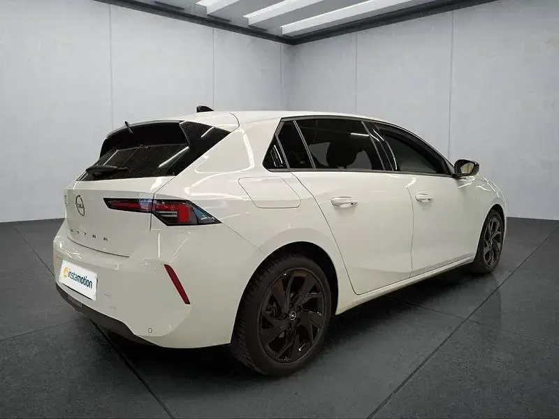 Gebraucht Opel Astra 131 PS (96 kW) 2025 Weiß Kleinwagen