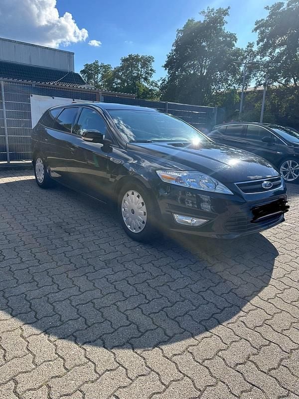Gebraucht Ford Mondeo 115 PS (84 kW) 2014 Schwarz Kombi