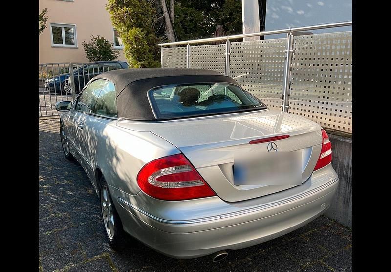 Gebraucht Mercedes CLK200 160 PS (117 kW) 2004 Silber Cabrio