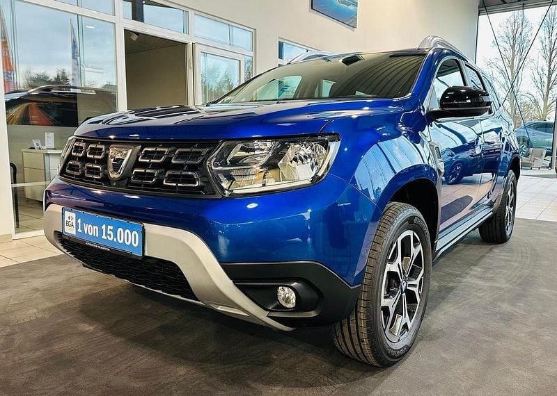 Gebraucht Dacia Duster Celebration 131 PS (96 kW) 2020 Blau SUV