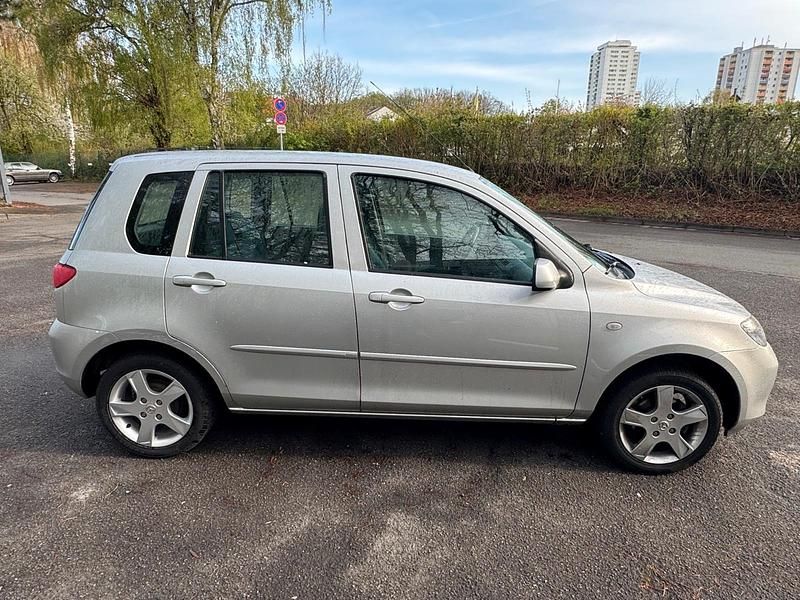 Gebraucht Mazda 2 80 PS (58 kW) 2006 Silber Kleinwagen