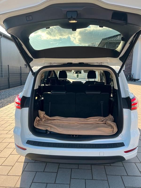 Gebraucht Ford S-MAX S 150 PS (110 kW) 2016 Weiß Van / Kleinbus