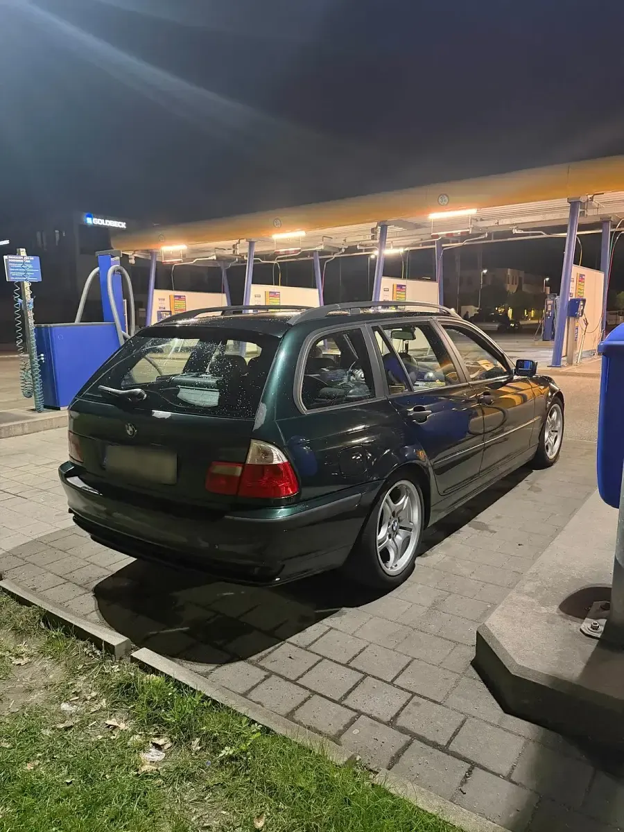 Gebraucht BMW 320 150 PS (110 kW) 2002 Grün Kombi
