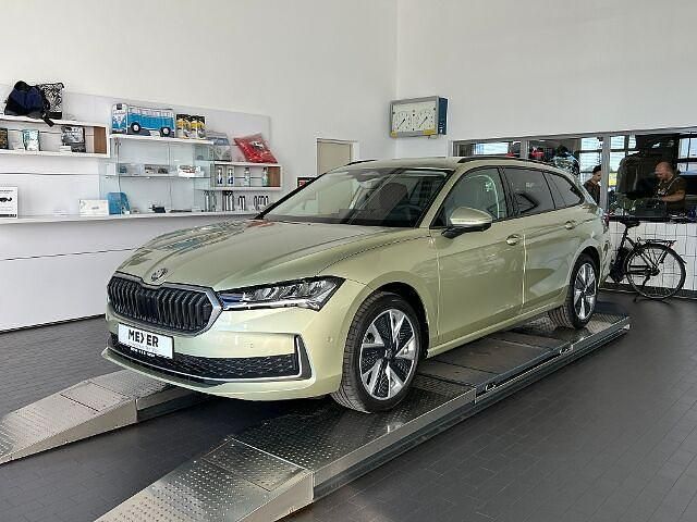 Gebraucht Skoda Superb Selection 150 PS (110 kW) 2024 Beige Kombi